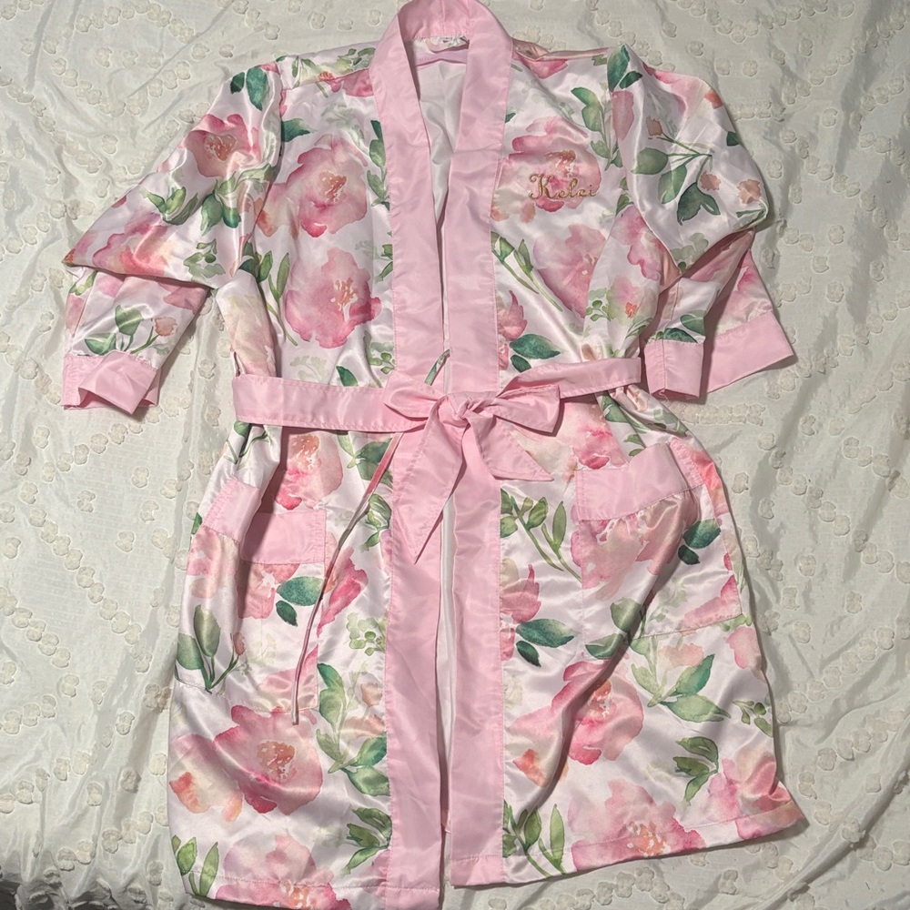 Hello Gorgeous pink floral robe Embroidered with “Kelci” name size Small